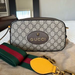 Neo vintage GG supreme messenger bag